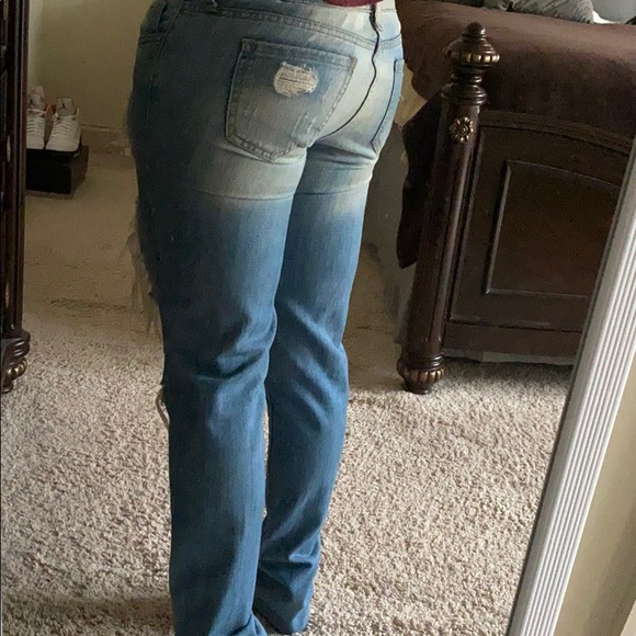 Forever 21 ripped jeans - Picture 2 of 2